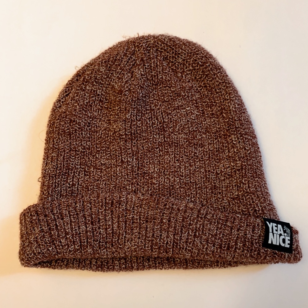RED/MAUVE BEANIE - Picture 1 of 4
